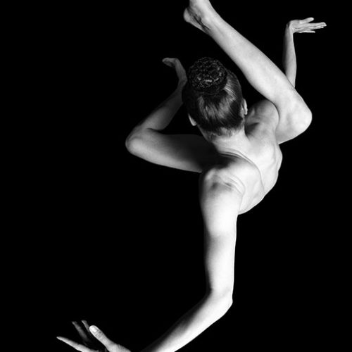 Frrestyle - a black and white fine art nude photo by Tom Monochrom